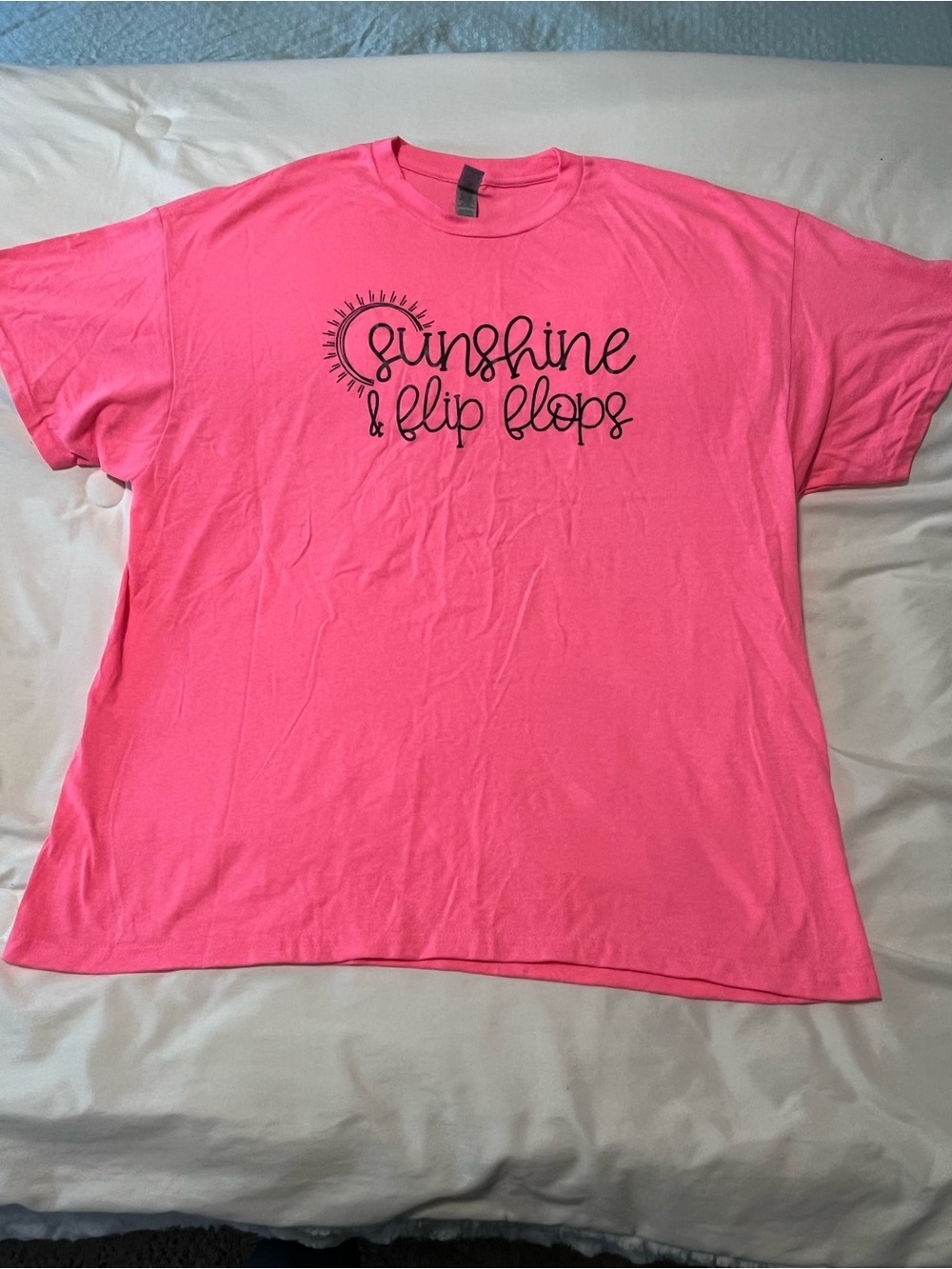 Gildan Pink Sunshine & Flip Flops Short Sleeve Tee Size XL